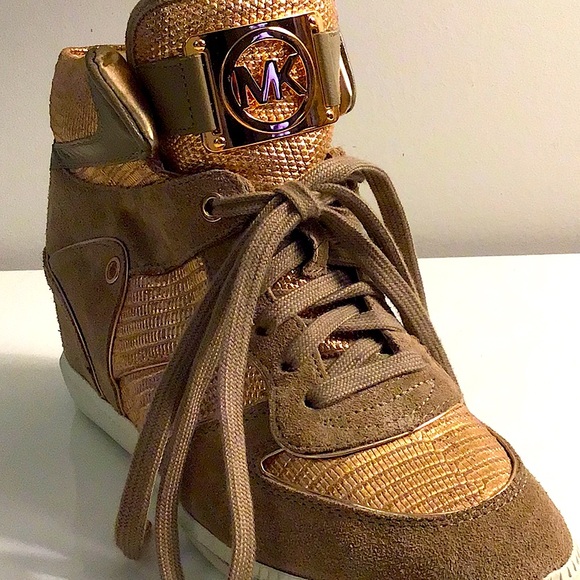 Michael Kors Size 9.5 US Metallic Leather and Suede Wedge Sneakers - Picture 7 of 9